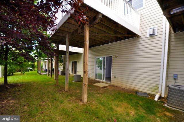 3340 Castle Ridge Circle, Unit 6 Silver Spring, MD 20904 - Photo 4 of 24 Backyard