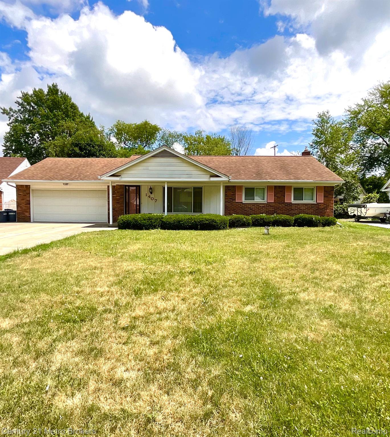 1407 Williamsburg Road Flint, MI 48507 - Photo 1 of 29