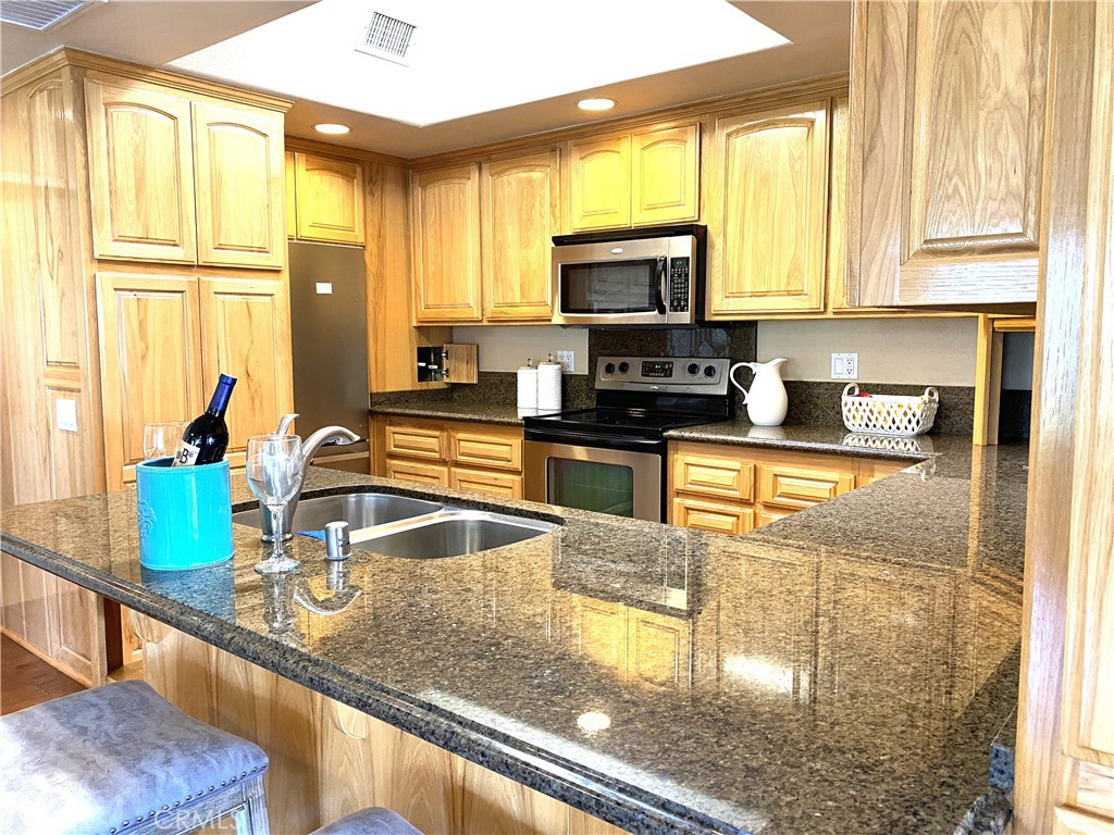 1220 Scioto Road Seal Beach, CA 90740 - Photo 16 of 35