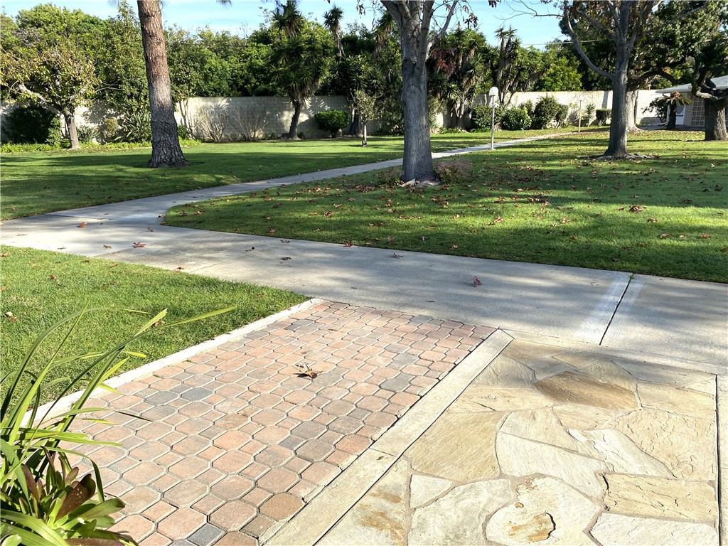 1220 Scioto Road Seal Beach, CA 90740 - Photo 4 of 35