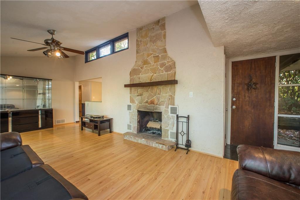 39 Buckhill Road Pittsburgh, PA 15237 - Photo 13 of 25 The living room has beautiful hard wood floors.
