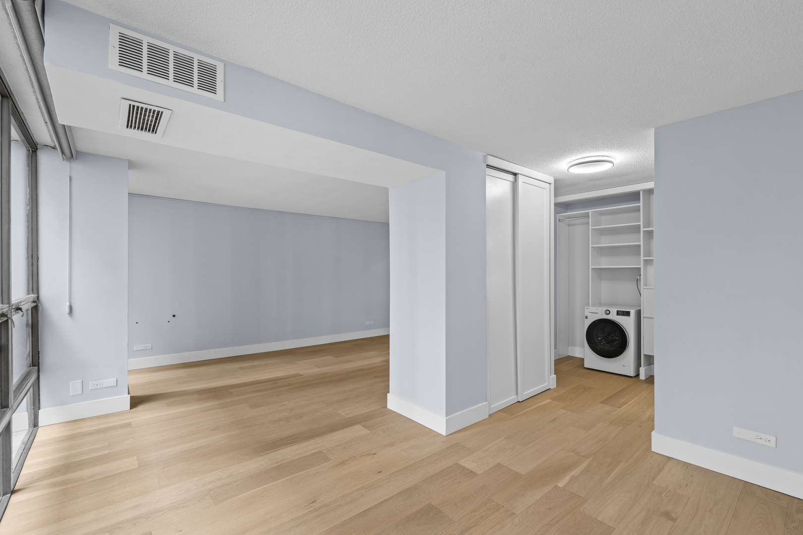 230 East Ontario Street, Unit 1703 Chicago, IL 60611 - Photo 11 of 16