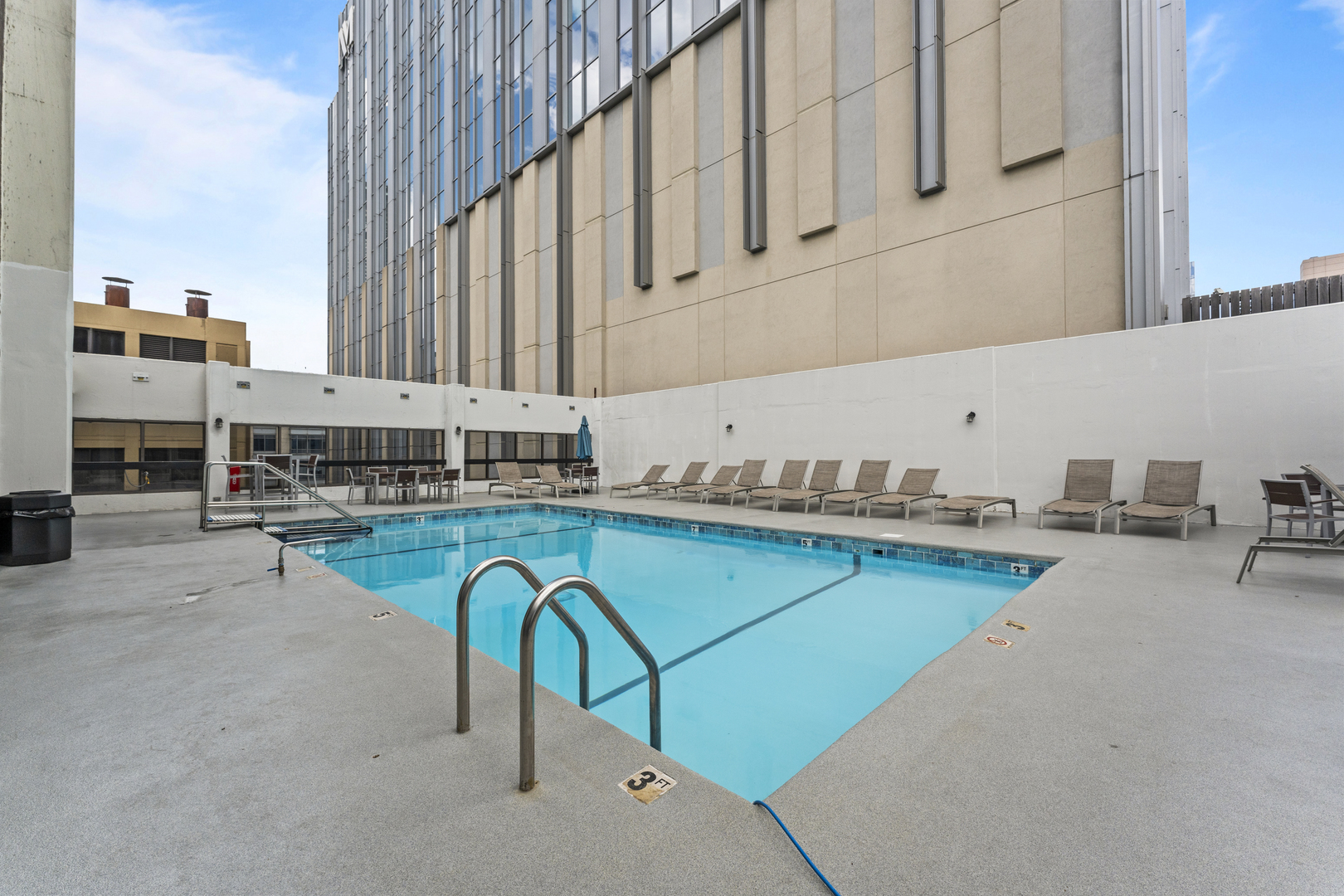 230 East Ontario Street, Unit 1703 Chicago, IL 60611 - Photo 14 of 16