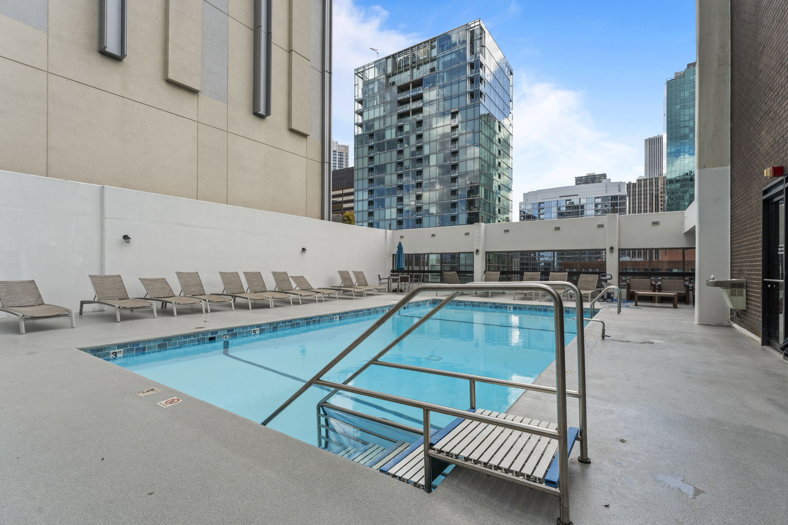 230 East Ontario Street, Unit 1703 Chicago, IL 60611 - Photo 15 of 16