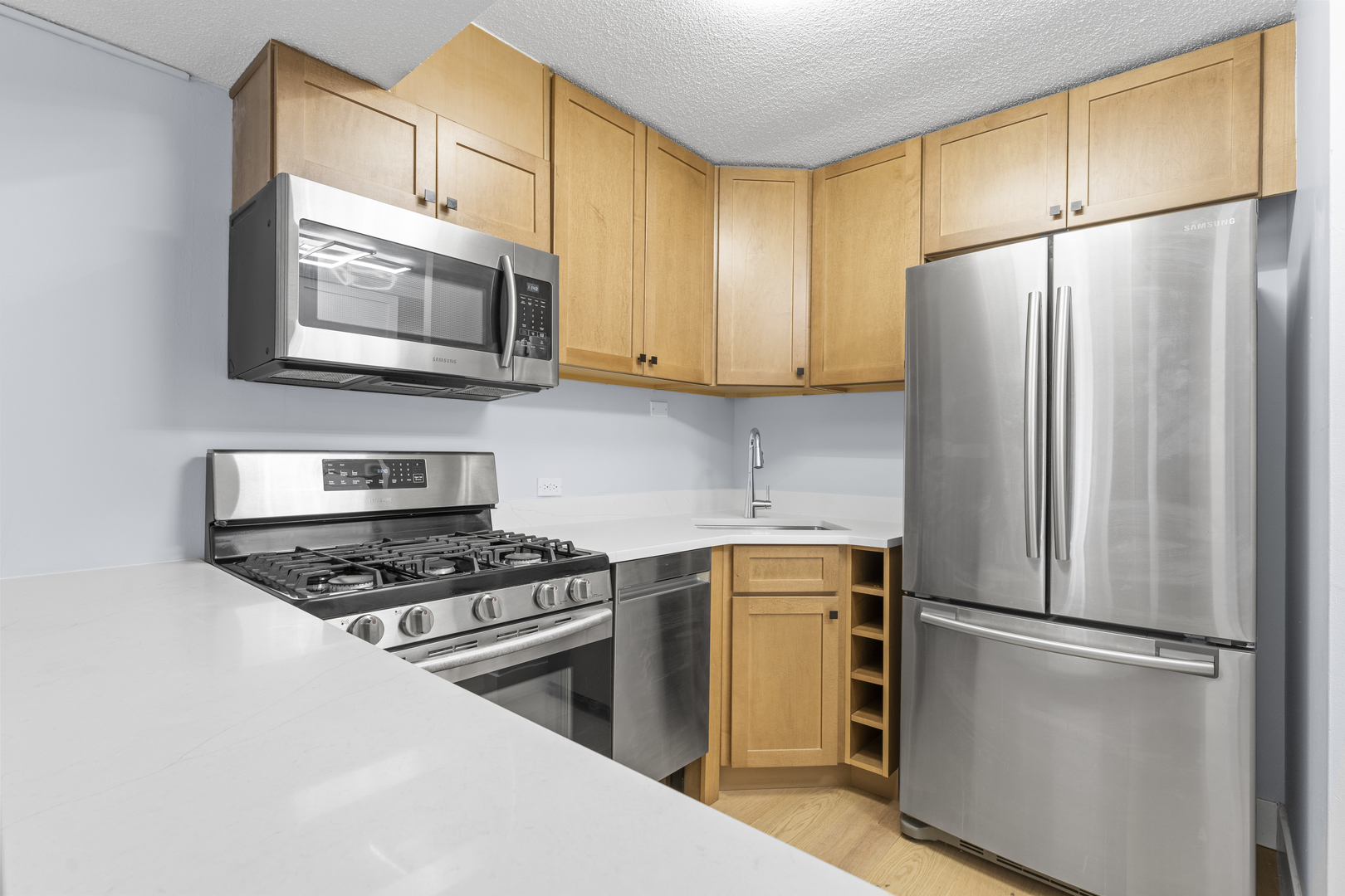 230 East Ontario Street, Unit 1703 Chicago, IL 60611 - Photo 4 of 16