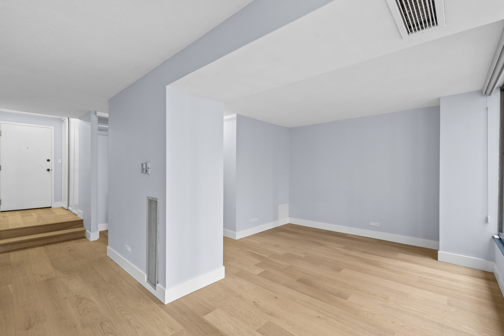 230 East Ontario Street, Unit 1703 Chicago, IL 60611 - Photo 10 of 16