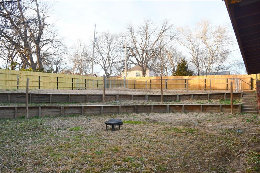 1041 North 5th Street Independence, KS 67301 - Photo 46 of 48