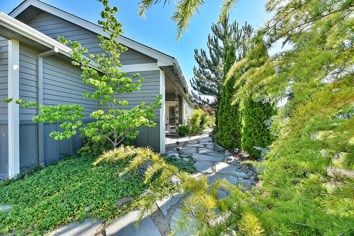 1136 Boulder Ridge Street Central Point, OR 97502 - Photo 33 of 35 DSC_9955
