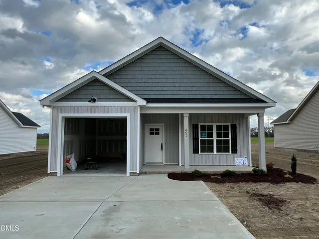 $259,900 | 602 South Vance Street, Fremont, NC 27830