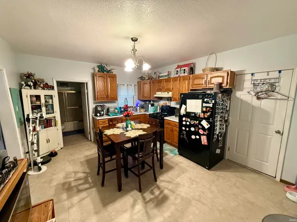 $144,900 | 207 Lisle Street, Kendallville, IN 46755
