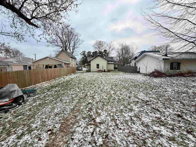 $165,000 | 207 Lisle Street, Kendallville, IN 46755