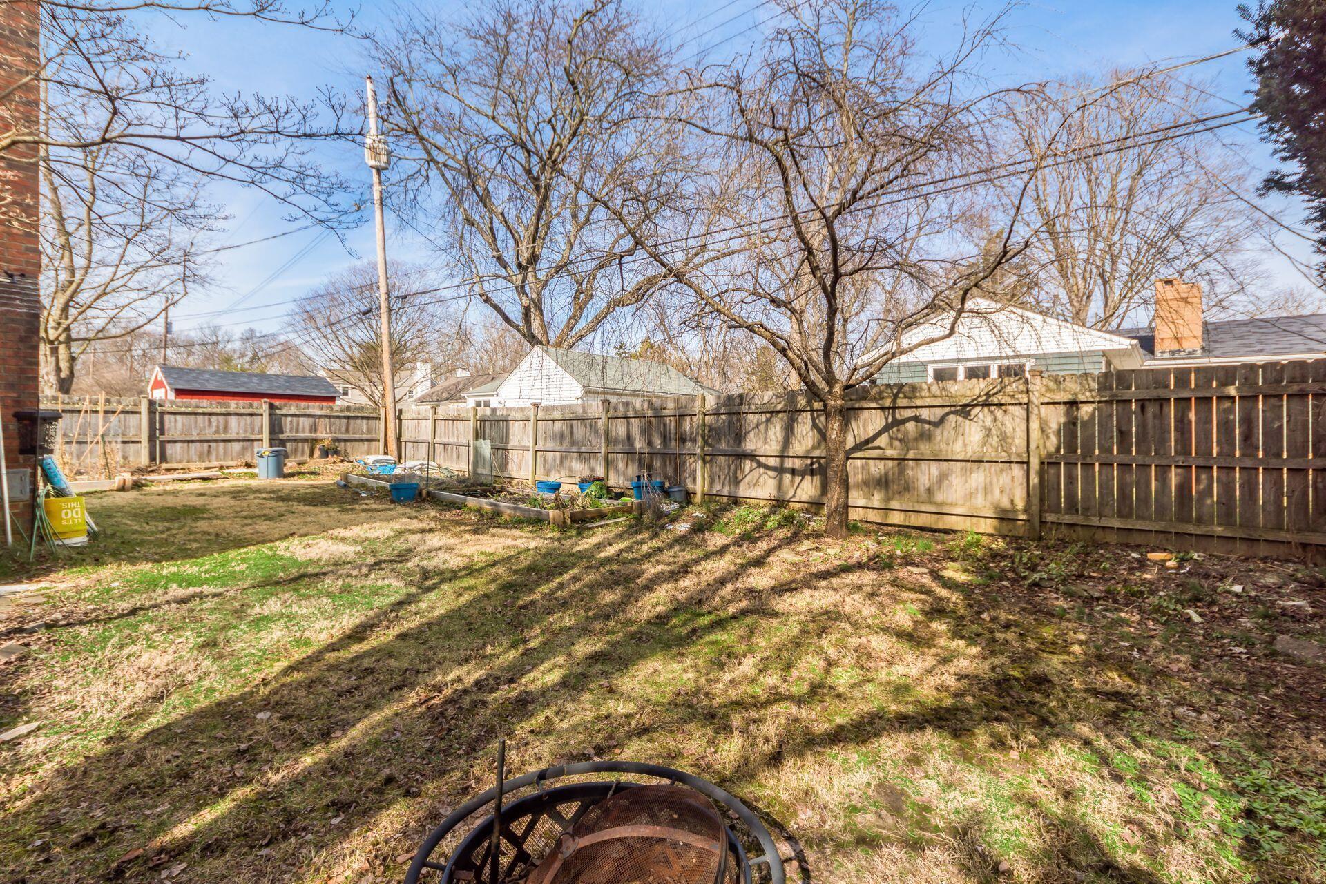 2204 Ridgeview Road Columbus, OH 43221 - Photo 37 of 40 039_3aa7b_M 2204 Ridgeview080