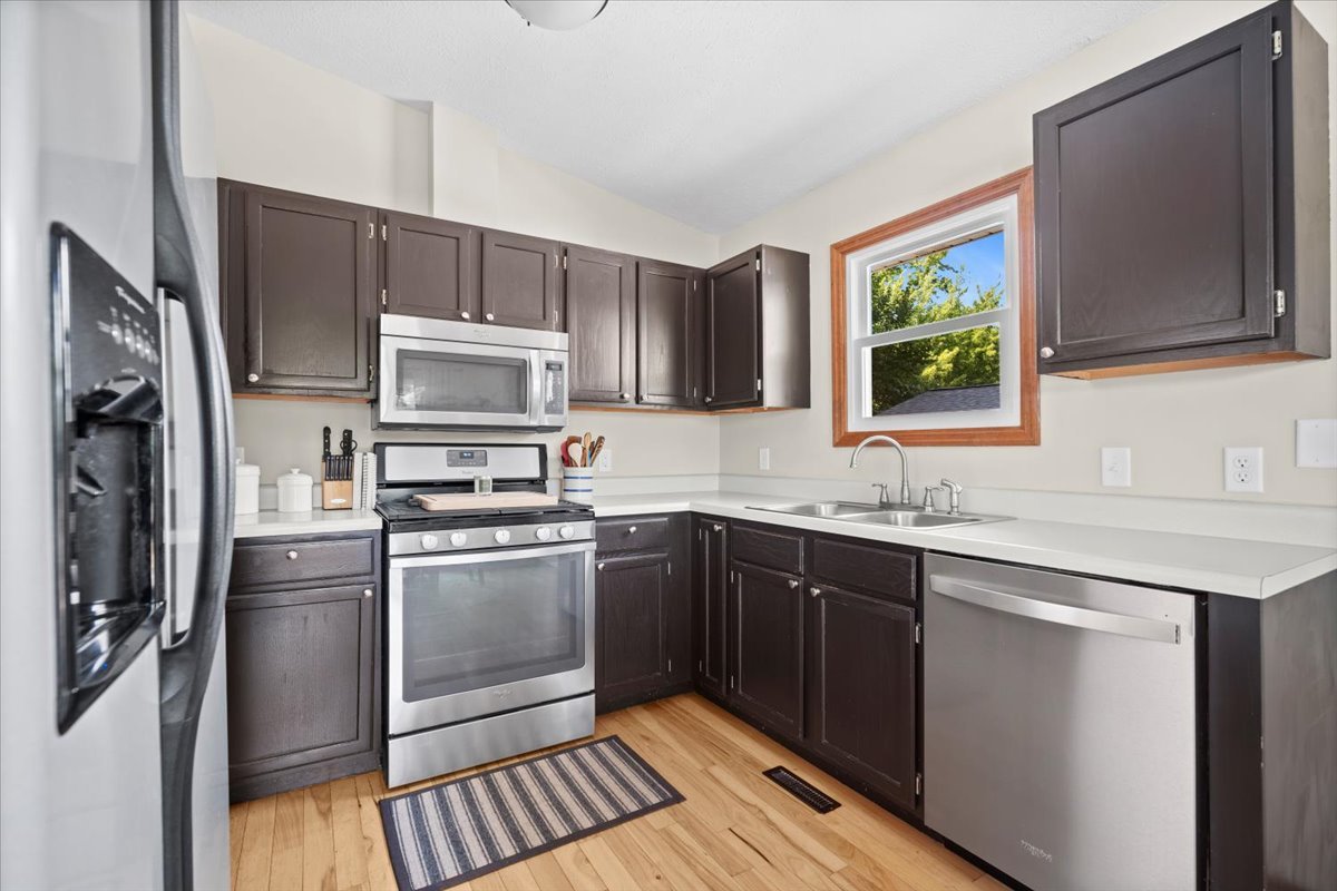 16 Rutherford Court Bloomington, IL 61705 - Photo 8 of 25 Gallery Image 8
