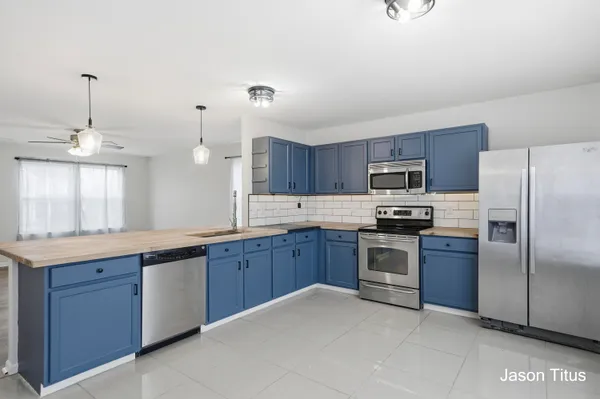 $409,800 | 6478 Avalon Drive Southeast, Caledonia, MI 49316