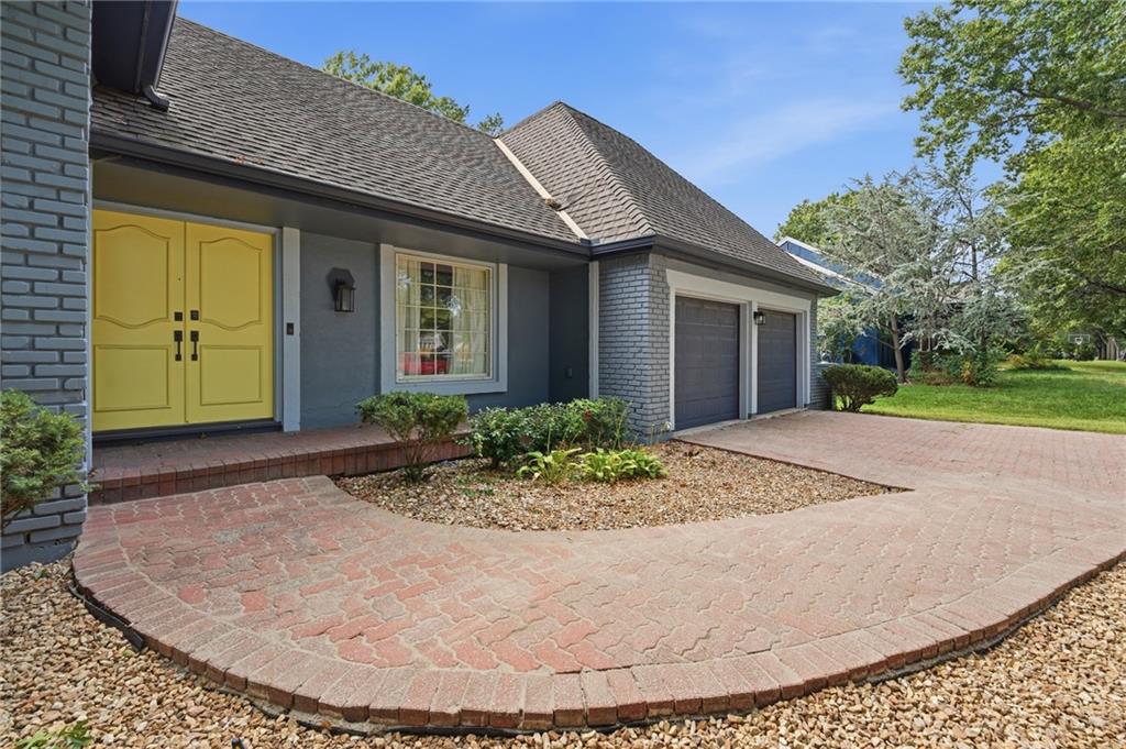 12724 Overbrook Road Leawood, KS 66209 - Photo 4 of 81 Gallery Image 4