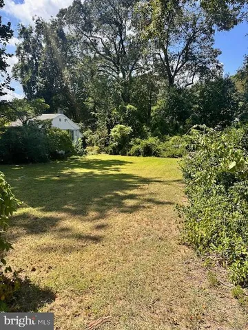 a view of a water fountain and an outdoor space