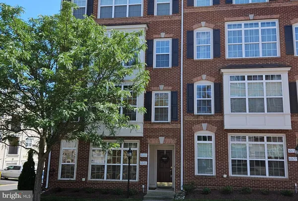 $3,400 | 42683 Hollyhock Terrace, Brambleton, VA 20148