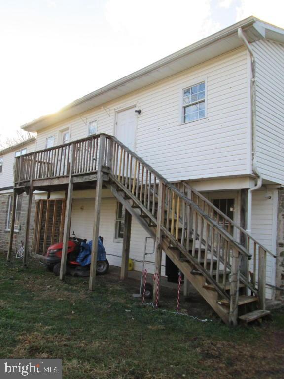 2455 Granite Station Road Gettysburg, PA 17325 - Photo 17 of 66 ENTRANCE 2ND FLOOR APT 4