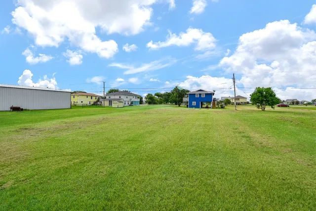 a view of house with outdoor space