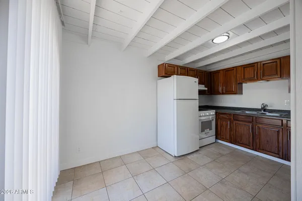 $1,195 | 388 North Comanche Drive, Unit 6, Chandler, AZ 85224