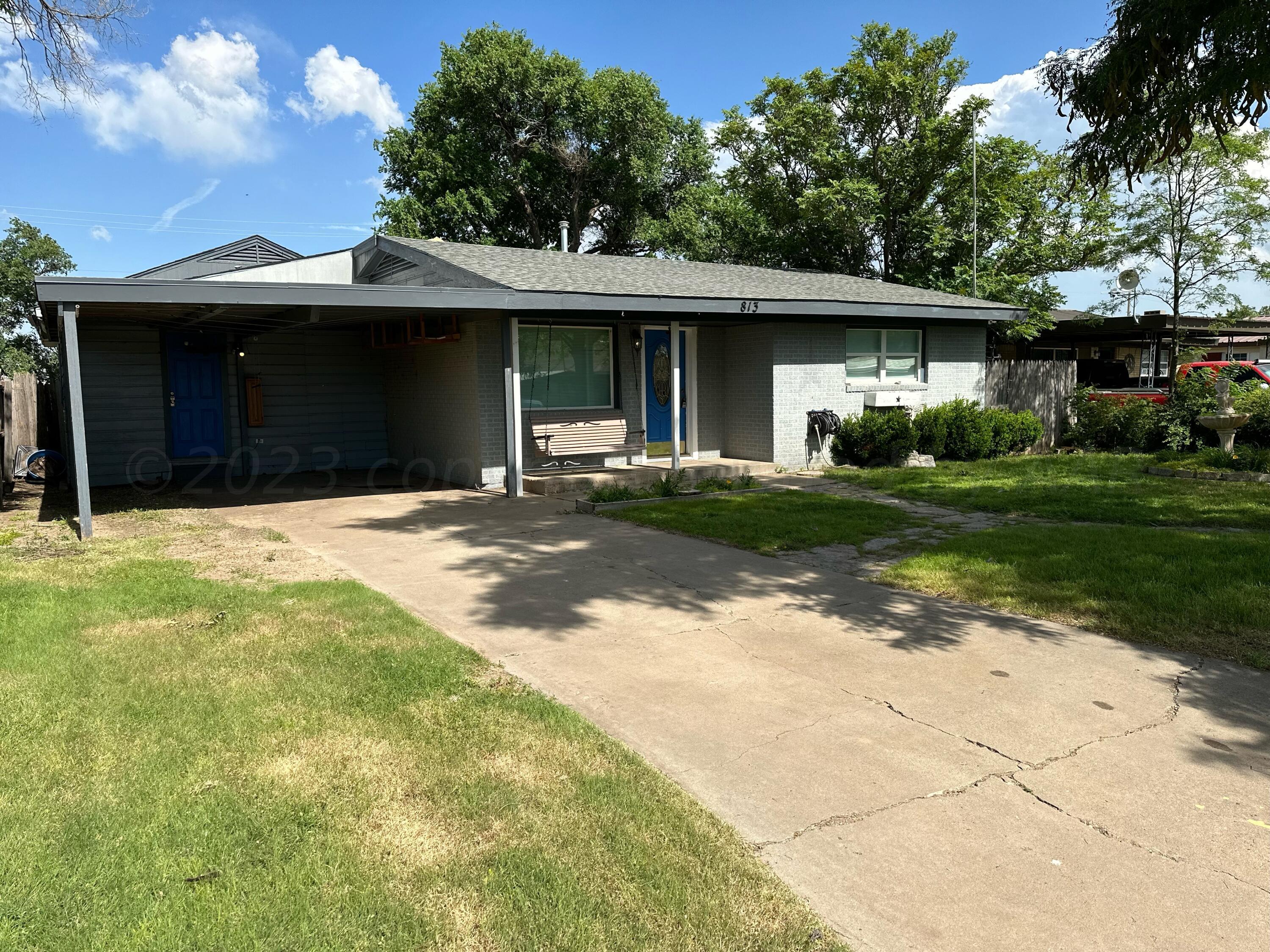 813 Ave R Sunray, TX 79086 - Photo 17 of 17 Carport