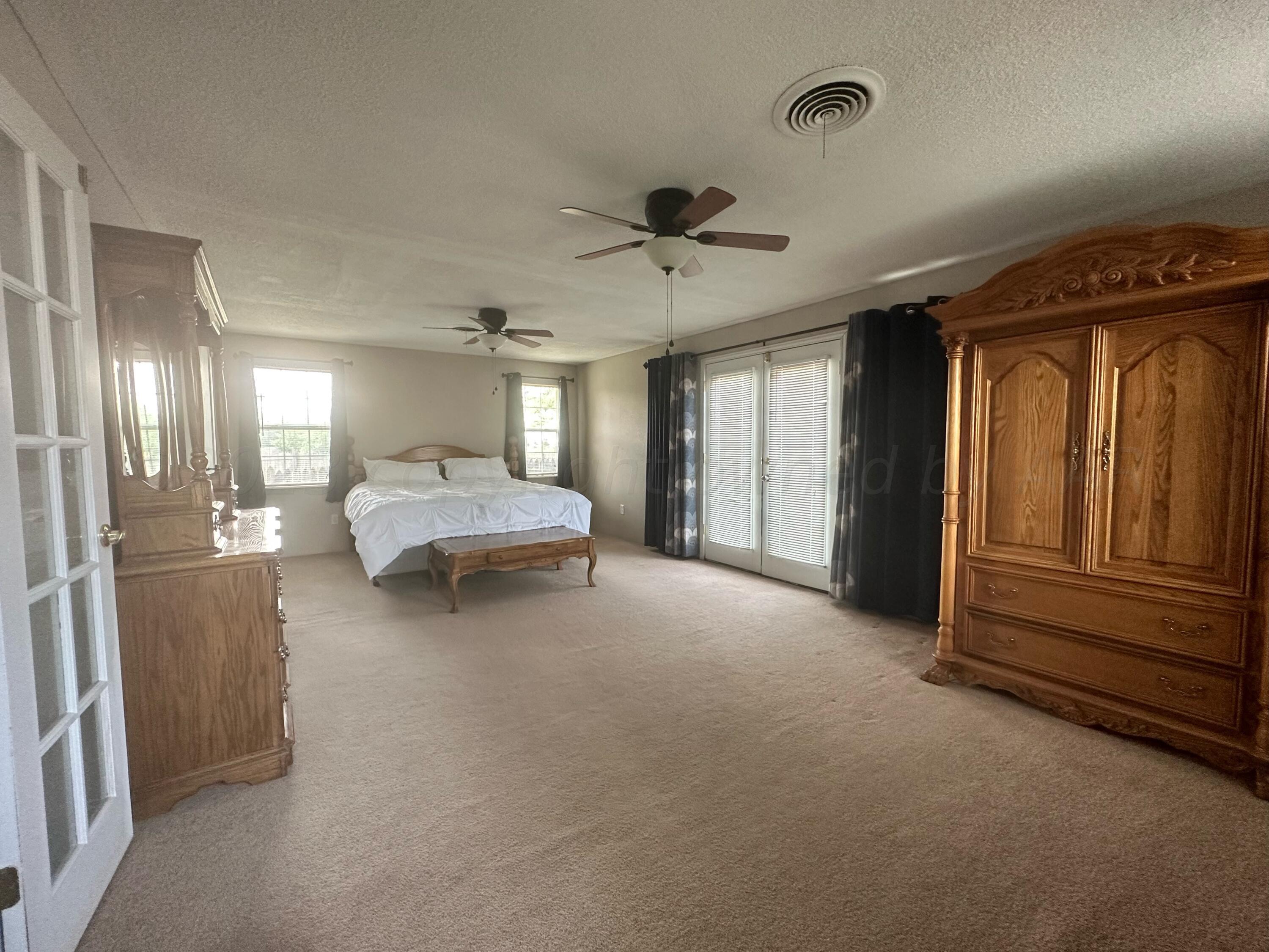 813 Ave R Sunray, TX 79086 - Photo 9 of 17 Master Bedroom