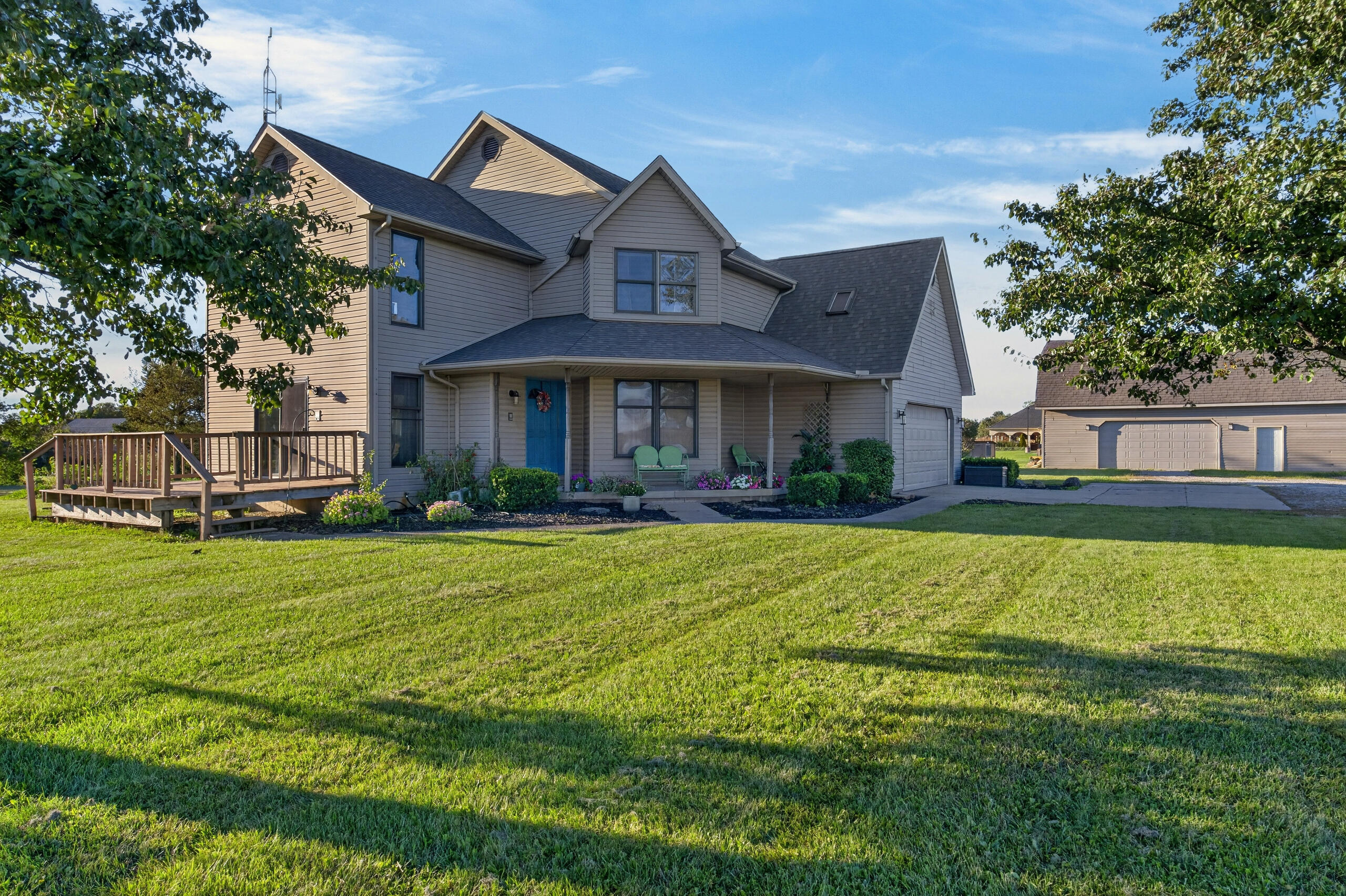 2045 Lindsey Road Sidney, OH 45365 - Photo 3 of 60 2045 Lindsey Rd, Sidney OH-3