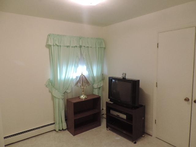 1653 Andrews Road Northwest Roanoke, VA 24017 - Photo 11 of 16 DSCN0266