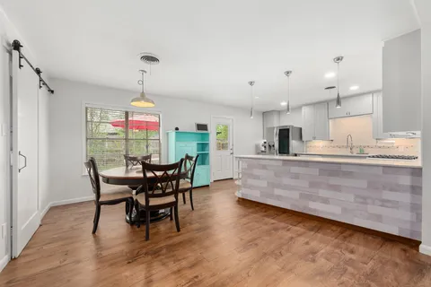 $525,000 | 509 East 17th Street, Georgetown, TX 78626