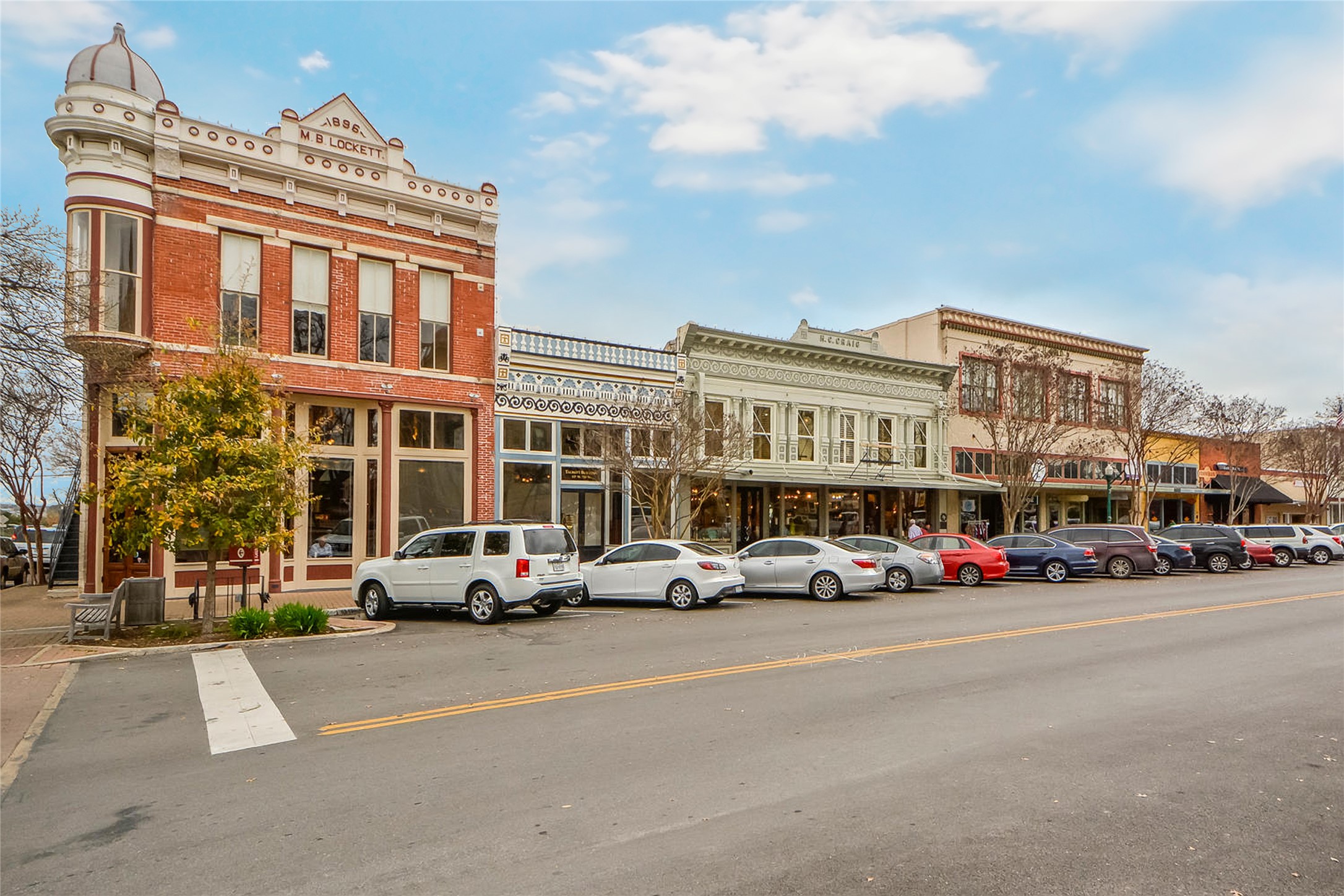 509 East 17th Street Georgetown, TX 78626 - Photo 29 of 40 Less than 1 mile from the house, you'll find a walkable collection of local boutiques, coffee shops, and restaurants