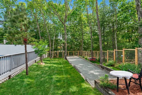 79 South Breeze Drive, Wainscott, NY 11937