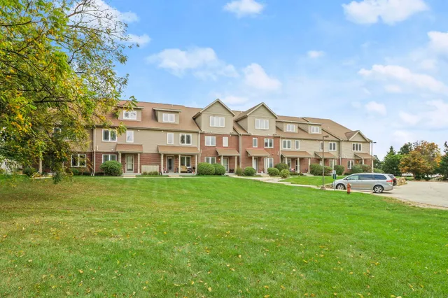$300,000 | 3902 Maple Grove Drive, Madison, WI 53719