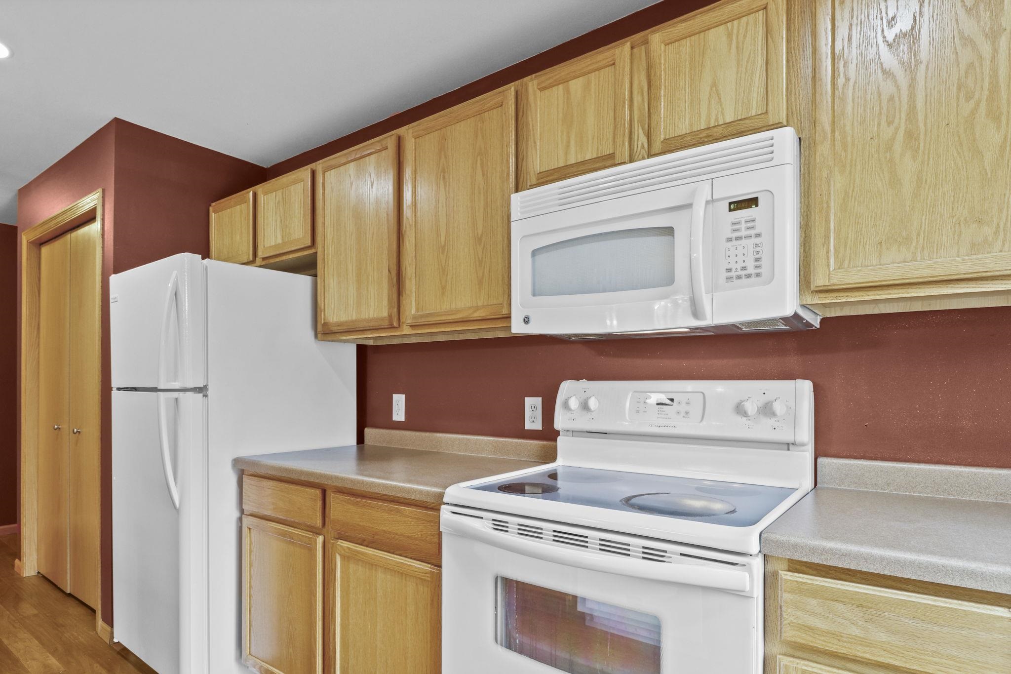 3902 Maple Grove Drive Madison, WI 53719 - Photo 12 of 34