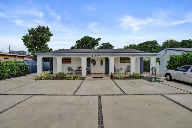 front view of house with a yard
