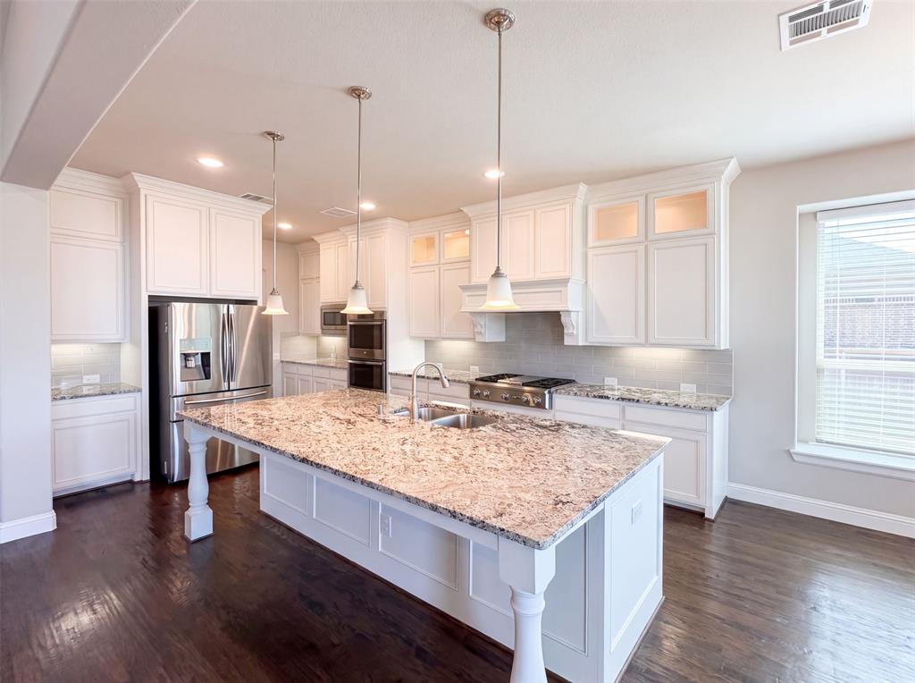 965 Touchstone Road Frisco, TX 75036 - Photo 2 of 21 Gallery Image 2