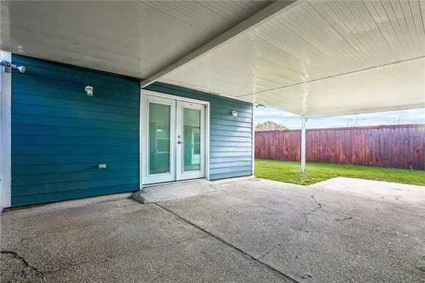 $225,000 | 3309 Oak Drive, Violet, LA 70092