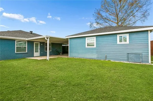 $235,000 | 3309 Oak Drive, Violet, LA 70092