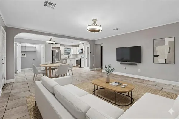 $235,000 | 3309 Oak Drive, Violet, LA 70092