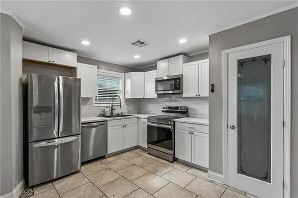 $225,000 | 3309 Oak Drive, Violet, LA 70092