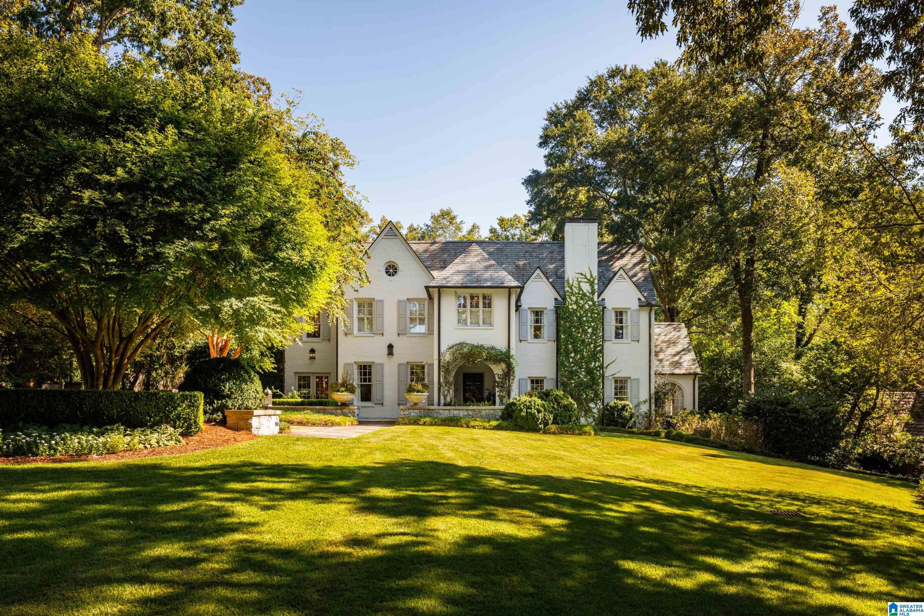 3187 Overhill Road Mountain Brook, AL 35223 - Photo 2 of 100 Gallery Image 2