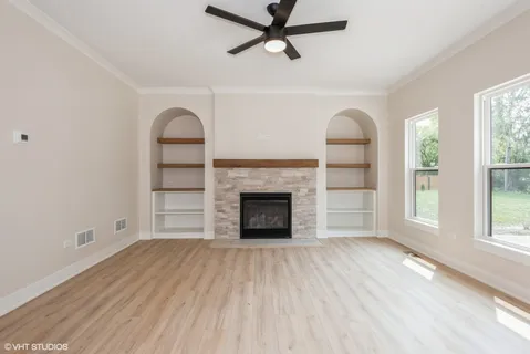 $829,000 | 1N320 Farwell Street, Carol Stream, IL 60188