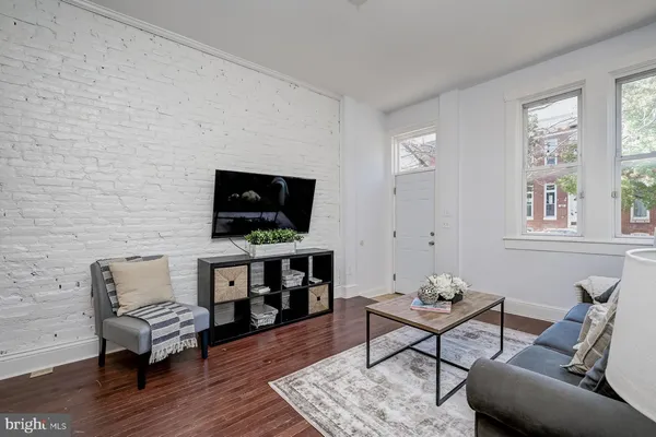 $2,500 | 23 North Patterson Park Avenue, Baltimore, MD 21231