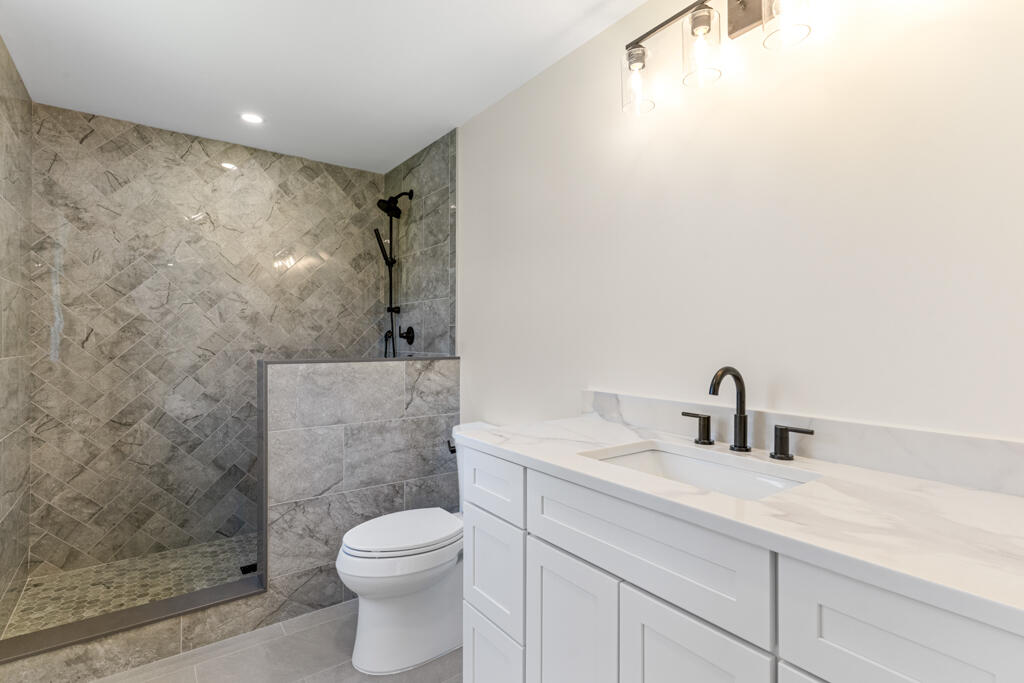505 Mitchell Road Cape Elizabeth, ME 04107 - Photo 32 of 77 DSC05173