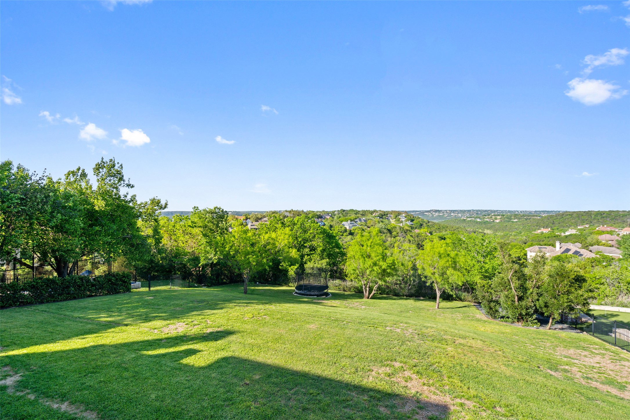 2551 Waymaker Way Austin, TX 78746 - Photo 27 of 36