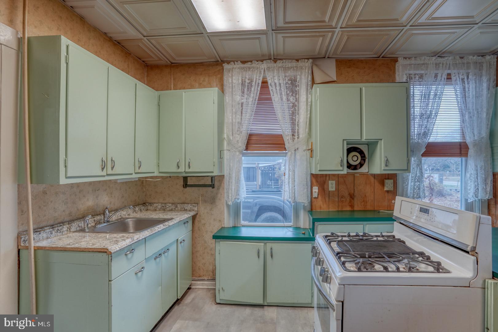 18573 Johnson Road Lincoln, DE 19960 - Photo 15 of 47 kitchen