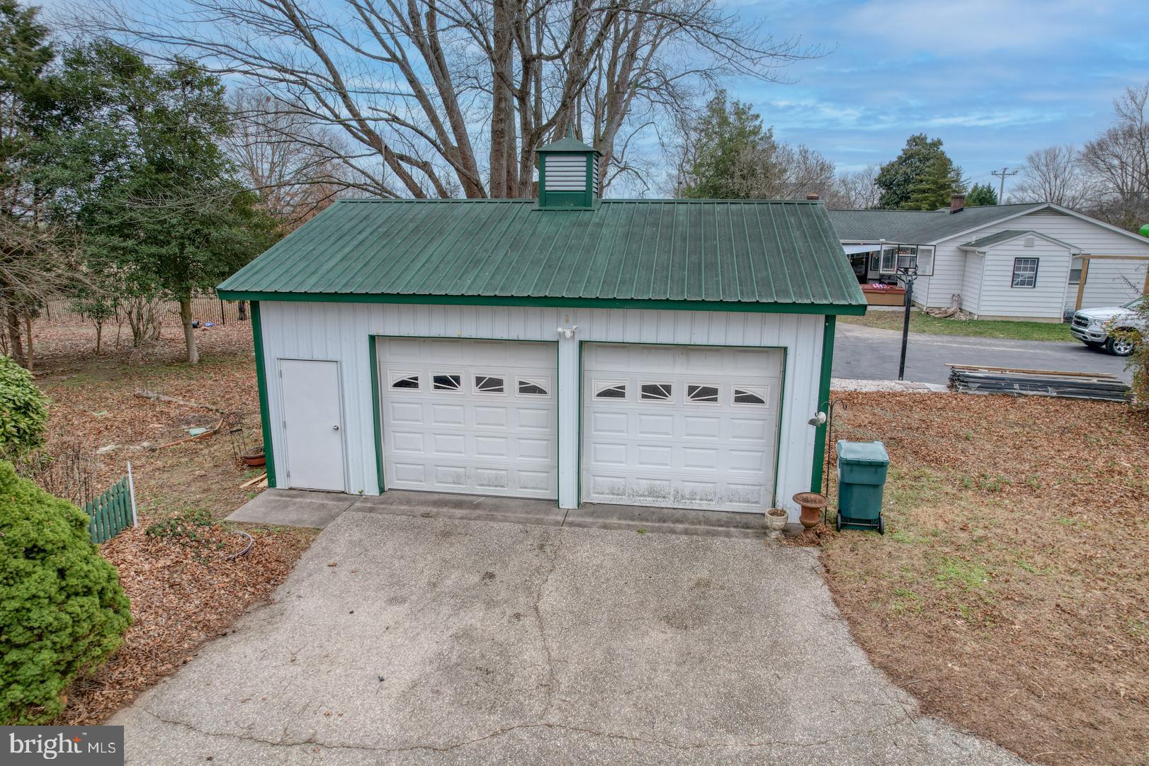 detached oversized 2 car garage