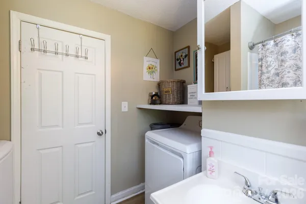 $264,000 | 2640 Meadowlark Lane, Gastonia, NC 28056