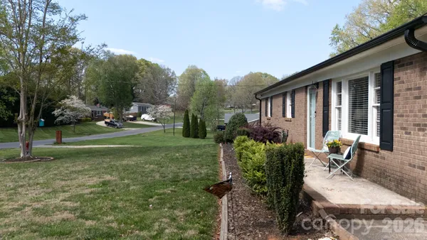 $264,000 | 2640 Meadowlark Lane, Gastonia, NC 28056