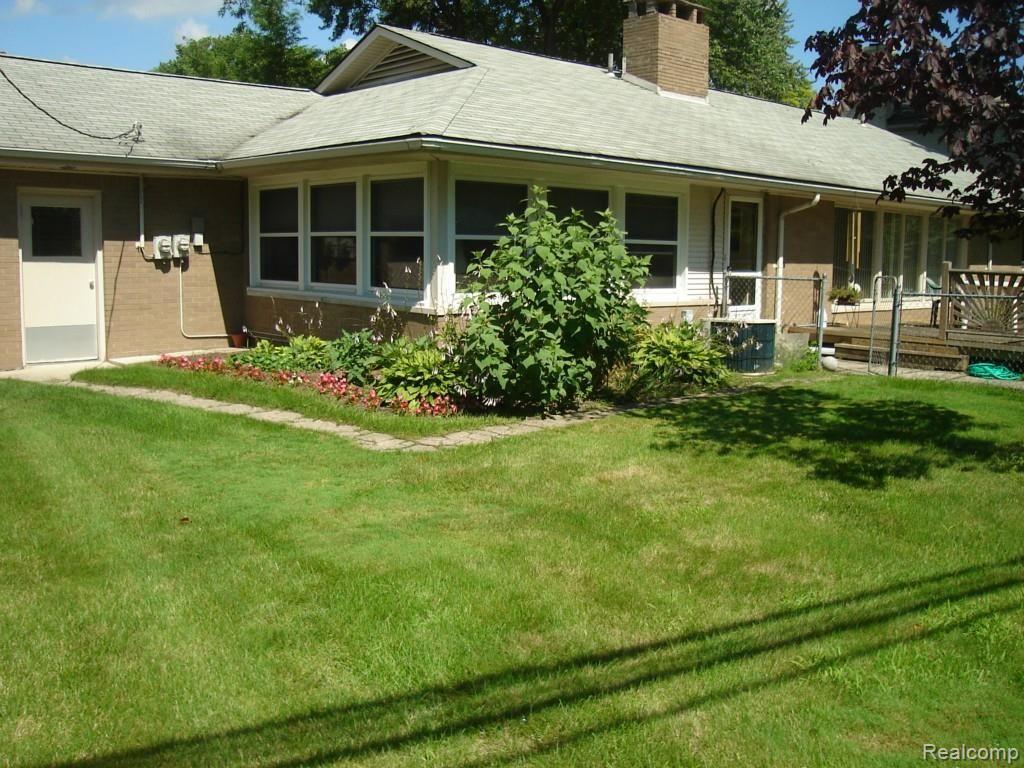 1060 Fairholme Road Grosse Pointe, MI 48236 - Photo 18 of 18 Fairholme 1060 026.jpg