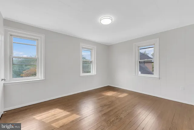 $2,300 | 217 Pennsylvania Road, Brooklawn, NJ 08030